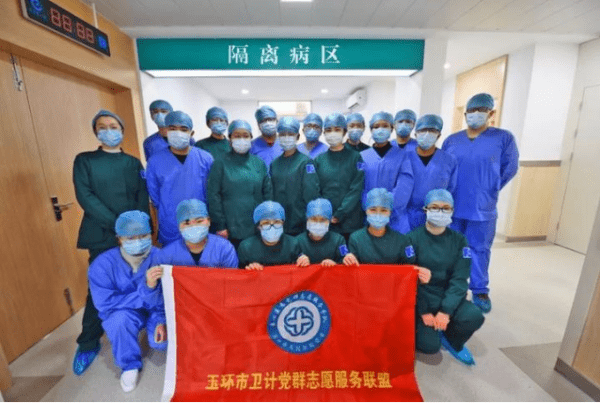 隔离病区每天都经历着不同的故事