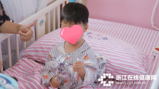 妈妈割肝救子 