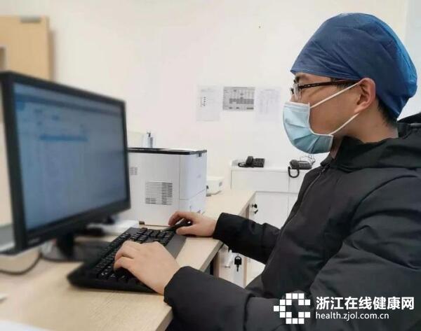 吴28fa3416f59cf1eeb217bd63f325ce3e.jpg