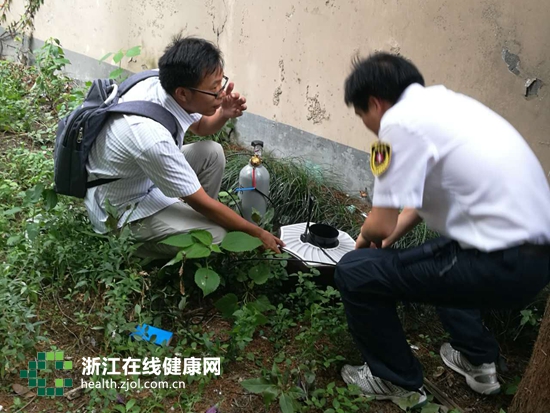仪器诱蚊.jpg