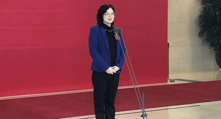 首场“委员通道”正式开启